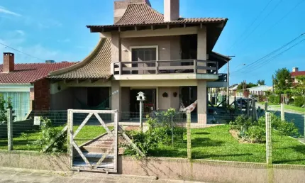 Casa com 4 quartos à venda na Av Sul esquina com girassóis, 01, Noiva Do Mar, Xangri-Lá por R$ 870.000