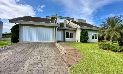 Casa em condomínio fechado com 3 quartos à venda na Rod. Nelson Gonçalves, 1, Atlântida, Xangri-Lá por R$ 1.980.000