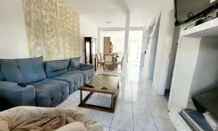 Casa com 2 quartos à venda na Rua dos Crisantemos, 90000, Capão Novo, Capão da Canoa por R$ 320.000