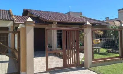 Casa com 5 quartos à venda na Avenida Paraguassu, 3490, Guarani, Capão da Canoa por R$ 594.000