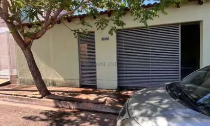 Casa com 3 quartos à venda na Rua das Aroeiras, 1, Jardim Novo Mundo, Várzea Grande, 90 m2 por R$ 250.000
