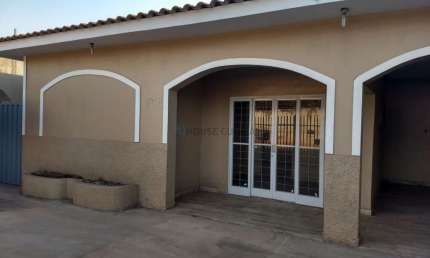 Casa com 3 quartos à venda na Avenida Alzira Santana, 385 b, Centro Sul, Várzea Grande, 214 m2 por R$ 499.000