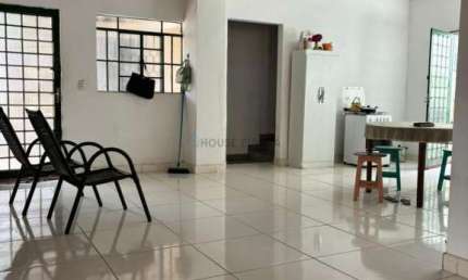 Vendo Casa com 4 Quartos - 2 Suítes - Ampla - Duque de Caxias