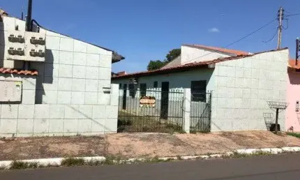 Casa com 6 quartos à venda na Rua Goiás, 2323, Canelas, Várzea Grande, 200 m2 por R$ 310.000