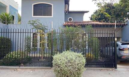 Casa com 3 quartos à venda na Rua Ceilão, 11, Jardim Shangri-La, Cuiabá