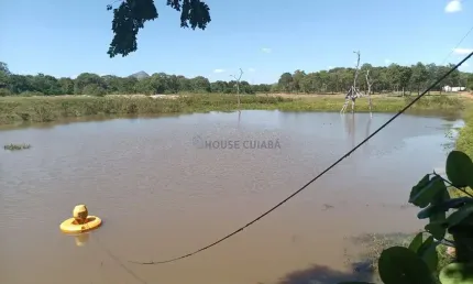 Sitio com 10 hectares de porteira fechada na região da praia grande na cidade de