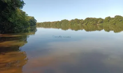 Sitio com 13 hectares na região do Baus, na beira do rio Cuiabá