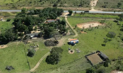 Fazenda com 344 hectares, nas margens da br 070 sentido a cidade de cáceres mt.