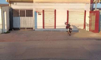 Sobradinho na avenida principal Av. Torquato do bairro jardim Vitoria em Cuiabá