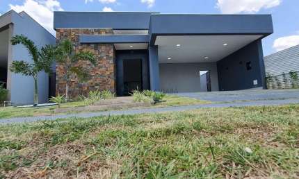 Casa com 3 quartos à venda na Avenida Chapéu Do Sol, Chapéu do Sol, Várzea Grande