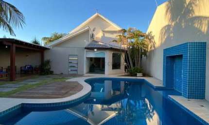Casa com 3 quartos à venda na Rua Bérgamo, Jardim Itália, Cuiabá