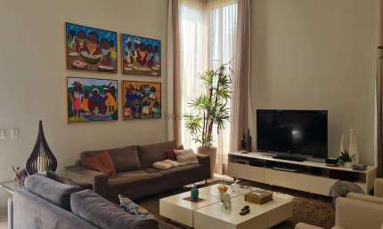 Vendo Linda Casa 3 quartos no Alphaville - Alto padrão