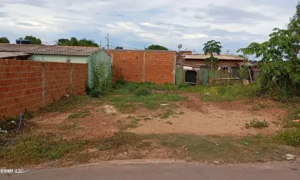 Terreno à venda na Avenida A, Altos da Glória, Cuiabá