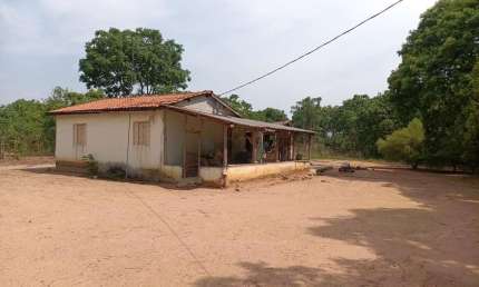 sítio com 32,96 hectares na região da cidade de Rosário Oeste