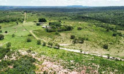 Fazenda com 2.243 Hect. na região do Paredão Grande, município de Tesouro MT.