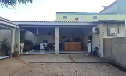 Vendo ótima Casa Residencial/Comercial - Bairro Araés