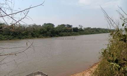Sitio de 13 hectares na beira do rio Cuiabá, na região da comunidade São Jose á