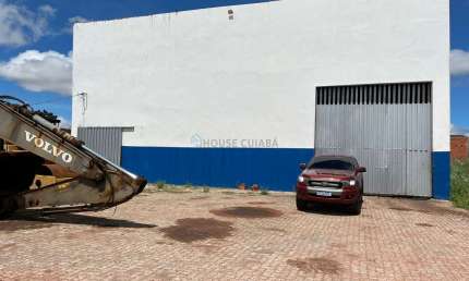Vendo Galpão de 700m² com amplo espaço - Região Trevo do Lagarto