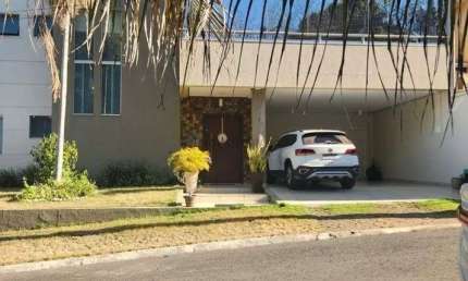 SOBRADO EXCLUSIVO NO CONDOMÍNIO ITÁLIA II – OPORTUNIDADE IMPERDÍVEL!