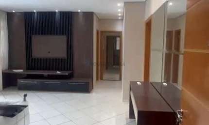 Aluga - se Execelente Apartamento - Edifício Park Residence