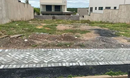Terreno em condomínio fechado à venda na Avenida Antártica, Núcleo Habitacional Sucuri, Cuiabá