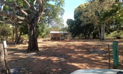Sitio de 18 Hectares na região do rio manso há 110 km da cidade Cuiabá sendo 8 k