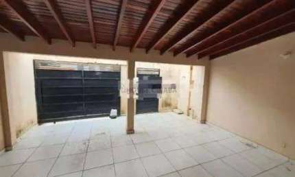 Casa com 3 quartos para alugar na Rua França, 1, Jardim Europa, Cuiabá, 190 m2 por R$ 2.700