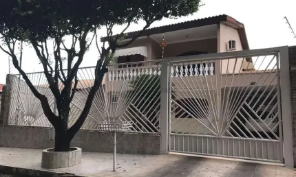 Casa com 3 quartos à venda na Avenida Carmindo de Campos, S N, Jardim Tropical, Cuiabá