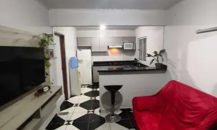 Casa mobiliada com 2 quartos e garagem – pronta para morar!