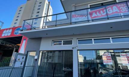 Casa comercial com 4 salas para alugar na Avenida Lédio João Martins, Kobrasol, São José