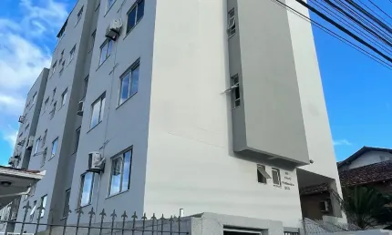 Apartamento com 2 quartos à venda na Rua Antônio Basil Schroeder, Barreiros, São José