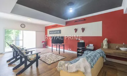 Sobrado Triplex de Rua com Quintal, Terraço e 4 suítes à venda, 290 m² - Mossunguê - Curitiba/PR