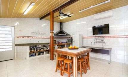 Sobrado com 3 dormitórios à venda, 230 m² por R$ 832.500,00 - Centro - Piraquara/PR