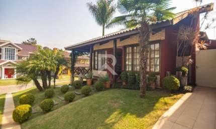 Casa Luxuosa com Adega e Escritório, 3 suítes, 330 m² - Venda - Santa Felicidade - Curitiba/PR