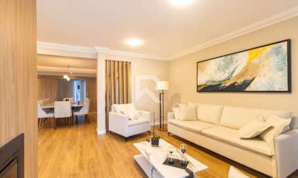 Casa Frente Rua com Jardim, 3 Pavimentos à venda, 321 m² - São Braz - Curitiba/PR