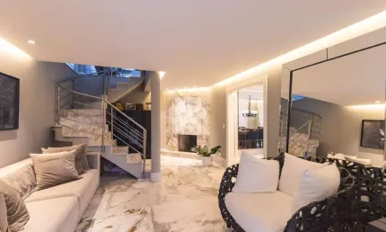 Casa com jardim, 3 Suítes à Venda, 305,95 m² - Santa Felicidade - Curitiba/PR