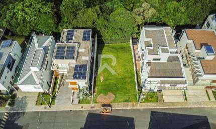 Terreno com 327,59m² e Área de Preservação nos Fundos