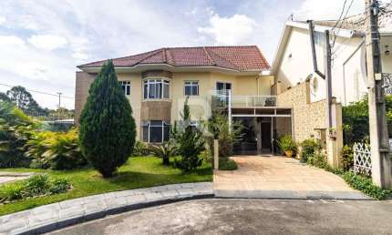 Sobrado à venda, 6 quartos, 1 suíte, 2 vagas, Fazendinha - Curitiba/PR