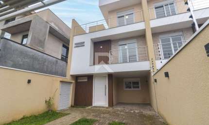 Casa Térrea com Jardim, 4 quartos e 2 vagas à venda – Santo Inácio - Curitiba/PR