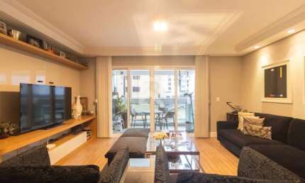 Apartamento Mobiliado em Cond. Clube com 3 suítes para aluguel - 160m2 - Água Verde, Curitiba-PR