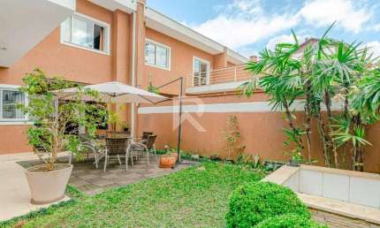 Casa de Rua com Jardim Privativo à venda, 164 m² - Mercês - Curitiba/PR