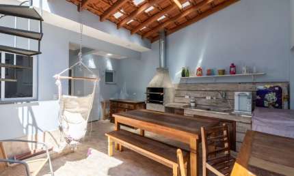 Casa com 2 suites 2 vagas a venda na Chácara Santo Antônio