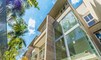 Casa em Condomínio com 4 suítes 4 vagas a venda no Alto da Boa Vista