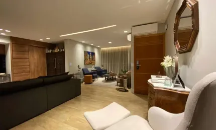 Apartamento com 4 dormitórios 2 vagas a venda em Moema