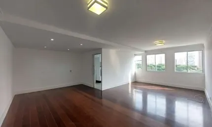 Apartamento com 3 dormitórios 2 vagas a venda em Moema