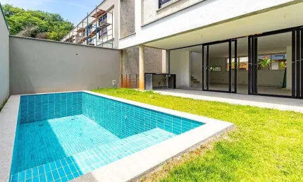 Casa com 4 suítes 4 vagas a venda no Alto da Boa Vista