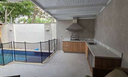 Casa em Condomínio com 3 suítes 3 vagas a venda em Cidade Jardim