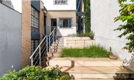 Casa à venda na Avenida Professor Alfonso Bovero, --, Perdizes, São Paulo
