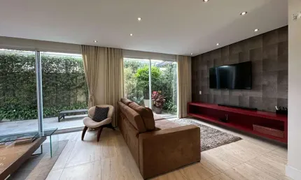 Casa em condomínio com 4 dormitórios 3 vagas a  venda no Morumbi