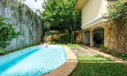 Casa com 4 suítes 3 vagas a venda no Jardim Guedala